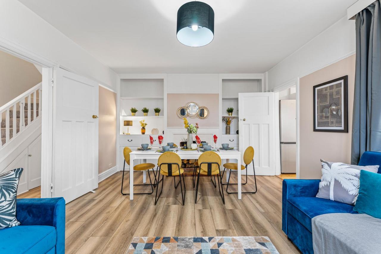 فيلا Stunning 4-Bed - Garden - Sleeps 14 بريستول المظهر الخارجي الصورة