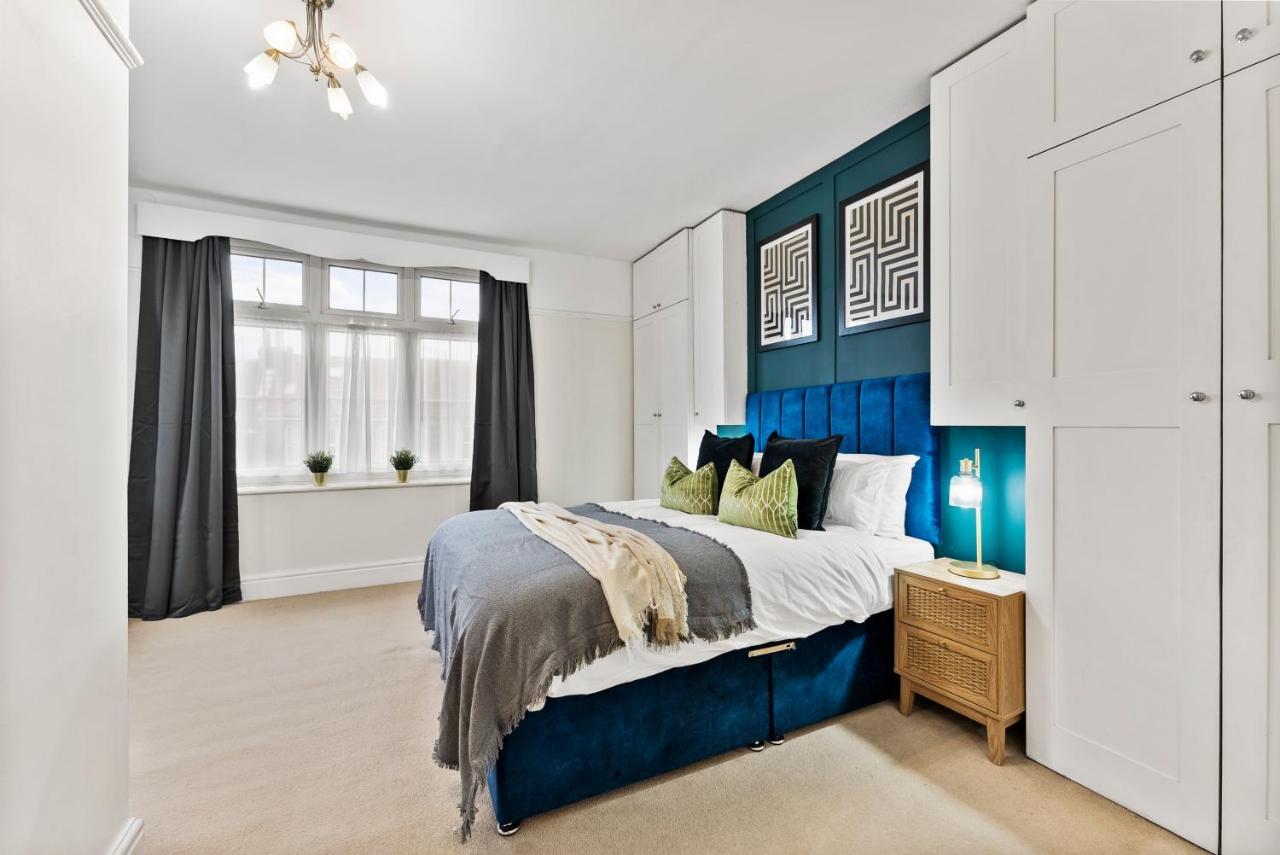فيلا Stunning 4-Bed - Garden - Sleeps 14 بريستول المظهر الخارجي الصورة